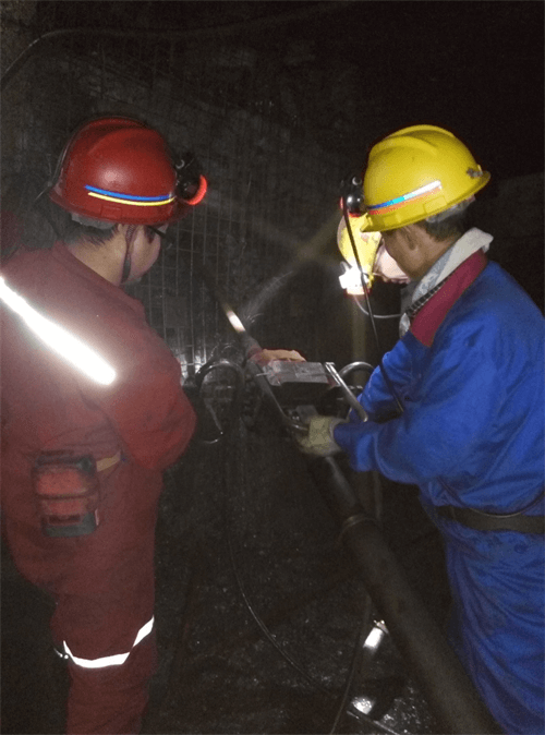 巷底抽放孔鉆機作業(yè)方案設計 巷底抽放孔鉆機作業(yè)方案設計